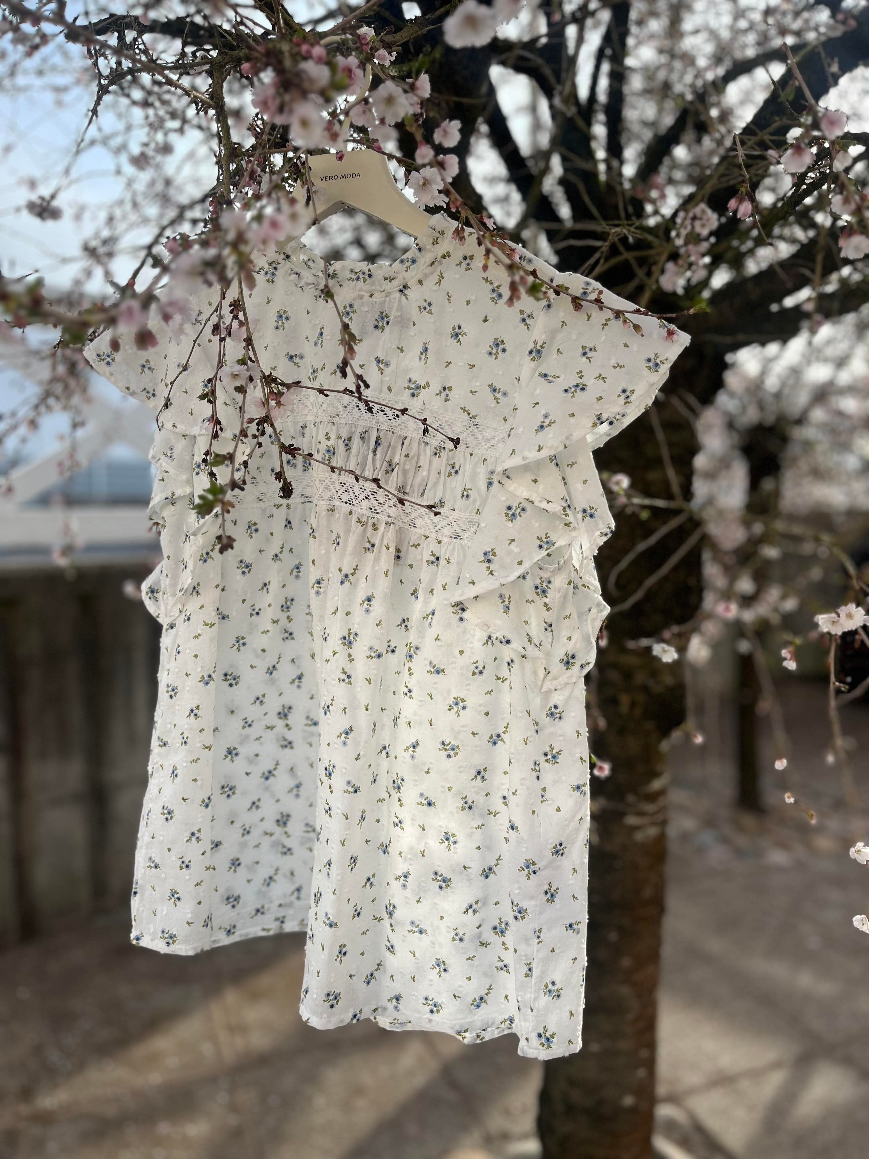 VMTRINE Top - M. Blå blomst Snow White